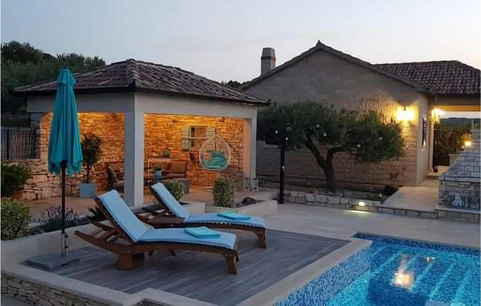 Pet Friendly Home In Postira With Wifi Exteriör bild