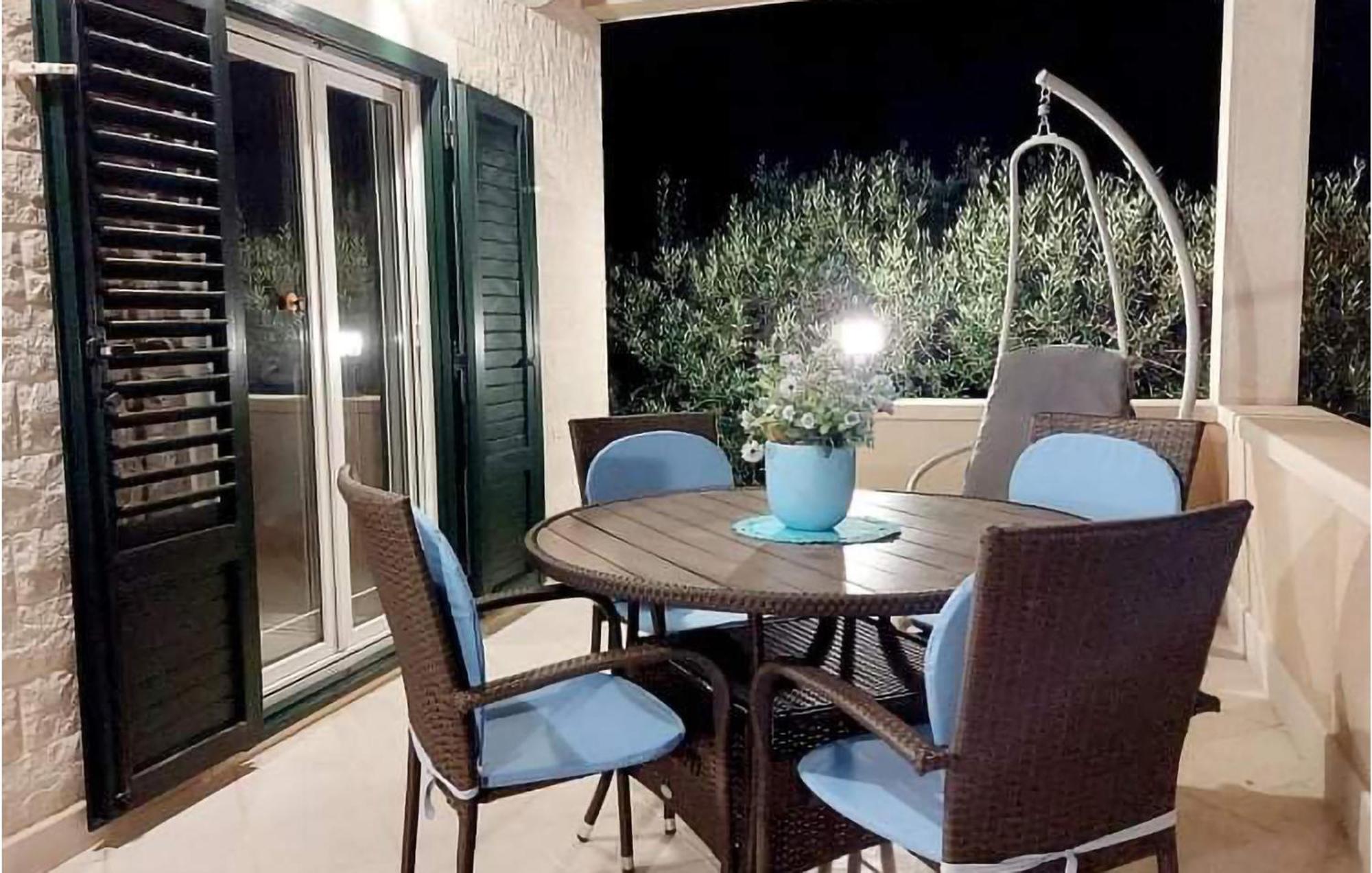Pet Friendly Home In Postira With Wifi Exteriör bild